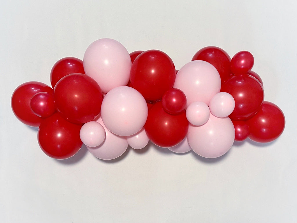 Christmas Decor | Holiday Party Decor | Cookie Exchange | Christmas Party Decorations | Holiday Decor | Christmas Balloons | Christmas Party