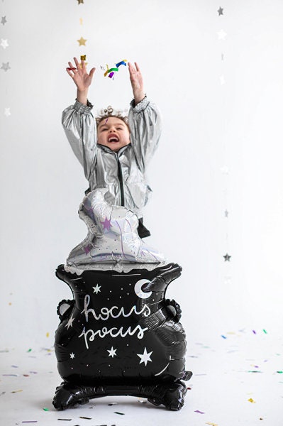 Hocus Pocus Cauldron Balloon Bouquet
