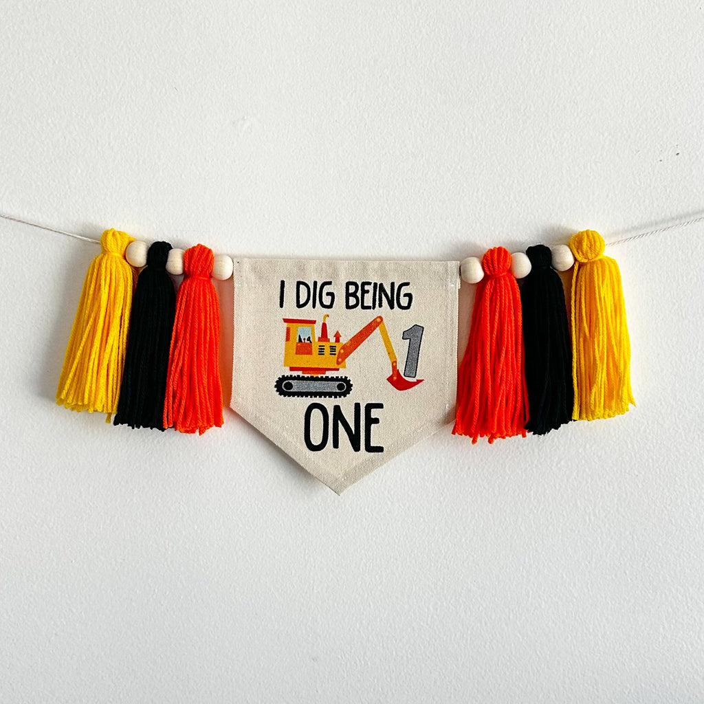 I Dig Being One Construction 1st Birthday Banner, Highchair Decoration, First Birthday Party Sign, Tassel Banner, Cake Smash Pennant