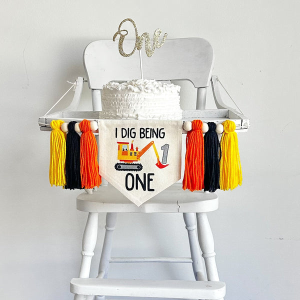I Dig Being One Construction 1st Birthday Banner, Highchair Decoration, First Birthday Party Sign, Tassel Banner, Cake Smash Pennant