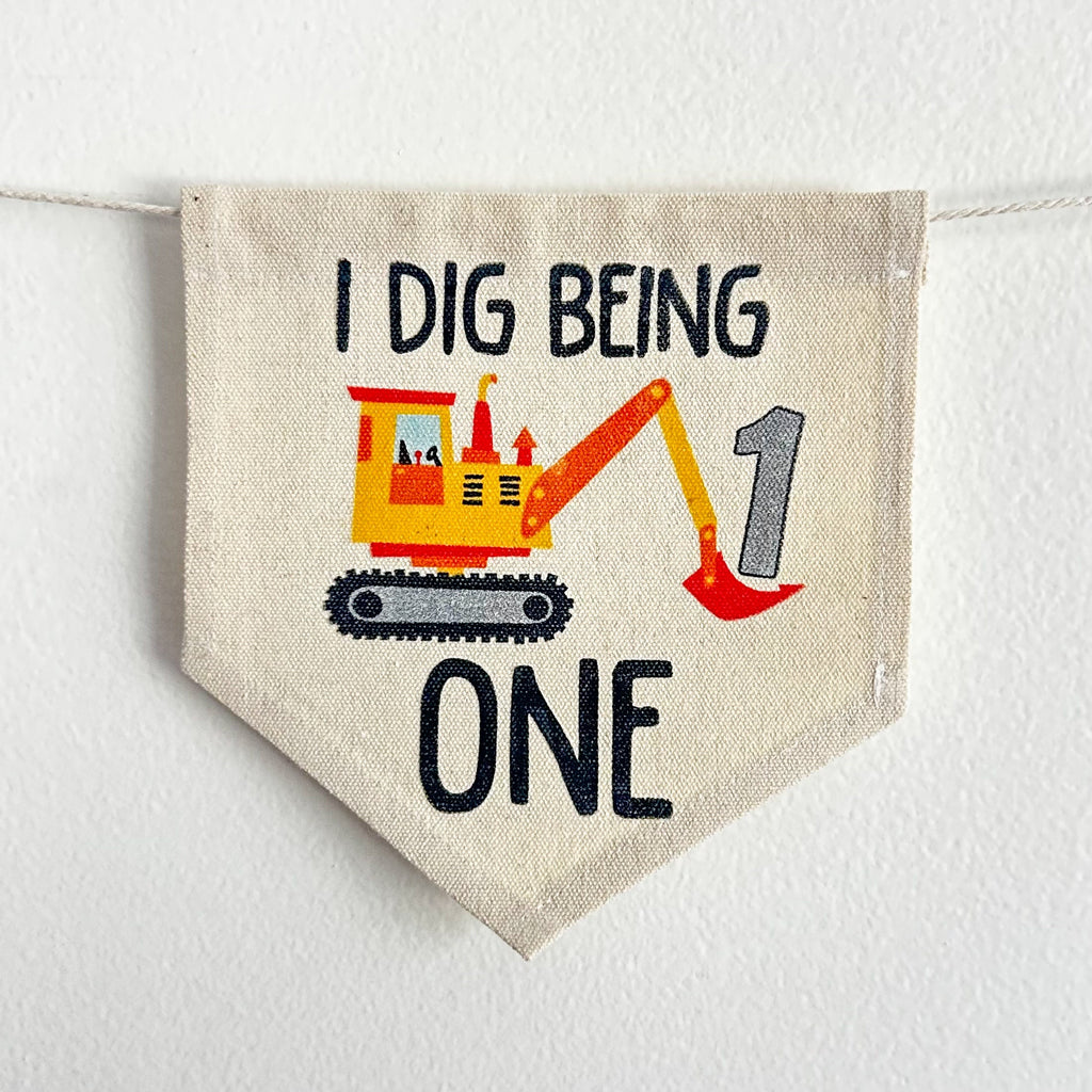 I Dig Being One Construction 1st Birthday Banner, Highchair Decoration, First Birthday Party Sign, Tassel Banner, Cake Smash Pennant