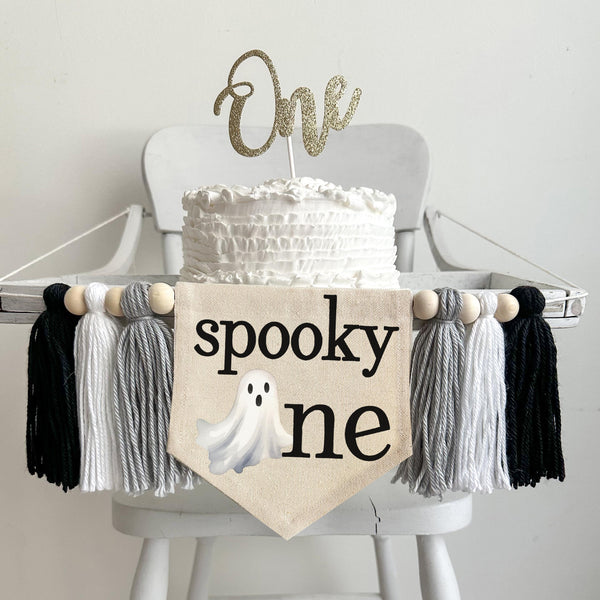 Spooky One Banner, First Birthday Decorations, Halloween Birthday Party, High Chair Banner, Baby First Birthday, Halloween Party Themes