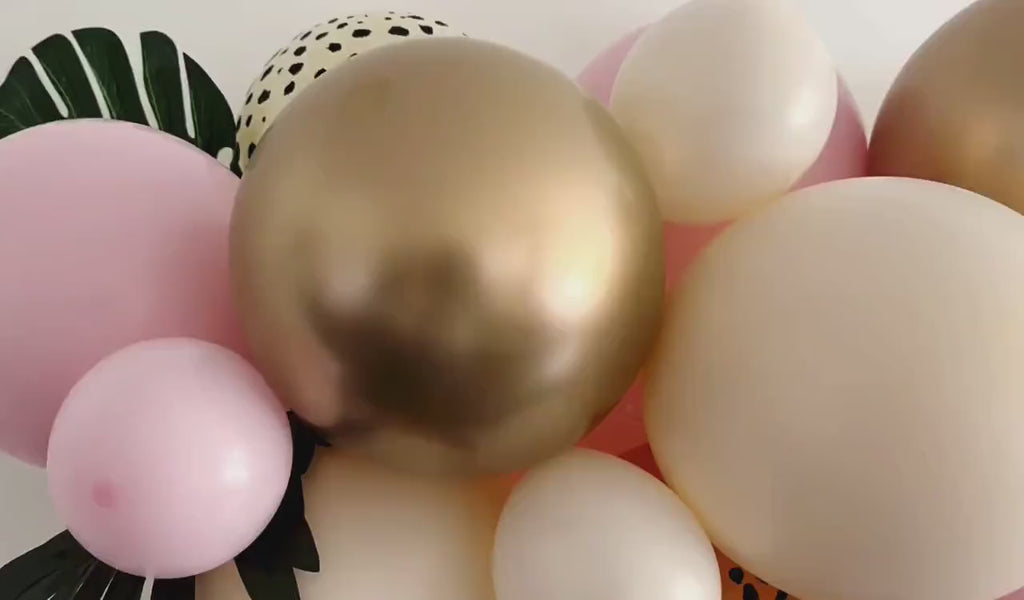 Safari Party | Pink Safari Birthday | Girls Birthday Party | Pink Jungle Party | Animal Party Decor | Safari Decor | Birthday Party Balloons