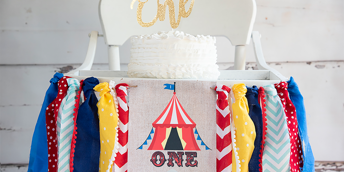 Unique Party Zirkus-Tier-Banner Für Babyparty – 2,1 M Lang, Mit 15 Foto-Aussparungen