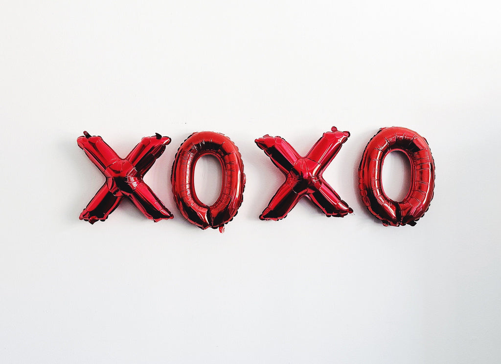 Valentine's Day Party | Valentine's Day Decor | XOXO Balloons | XOXO Decor | Lips Balloon | Valentine's Day Heart Balloons | Red Balloons