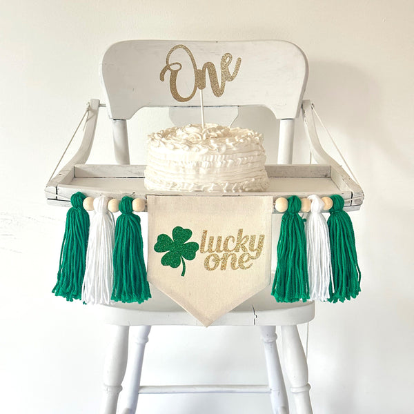 Lucky One 1st Birthday Tassel Banner, St Patrick's Day Highchair Decoration, Shamrock First Birthday Party Sign, Clover Cake Smash Pennant