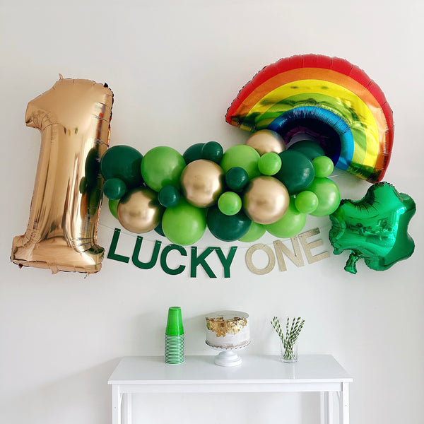 1st Birthday Decorations, St. Patrick's Day Theme Party Kit, Shamrock Balloon, Lucky One Banner, Green Balloon Garland, Rainbow Balloon