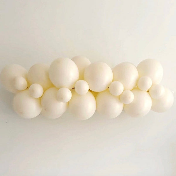 Just Married Decorations, Bridal Balloon Garland, Wedding Decor, Wedding Day Decorations, Just Married Banner, Off White Balloons