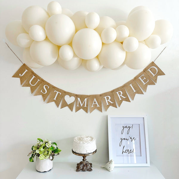 Just Married Decorations, Bridal Balloon Garland, Wedding Decor, Wedding Day Decorations, Just Married Banner, Off White Balloons