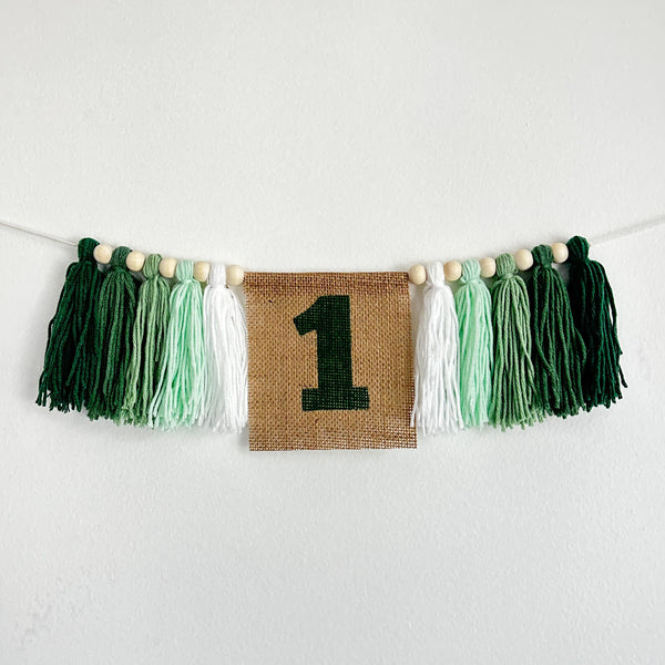 Burlap First Birthday Banner, One High Chair Flag, 1st Birthday Tassel Banner, Burlap Yarn Decor